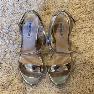 STEVE MADDEN SILVER HEELS